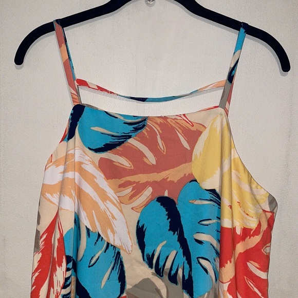 Palm Print Top NWT Medium - Picture 2 of 10